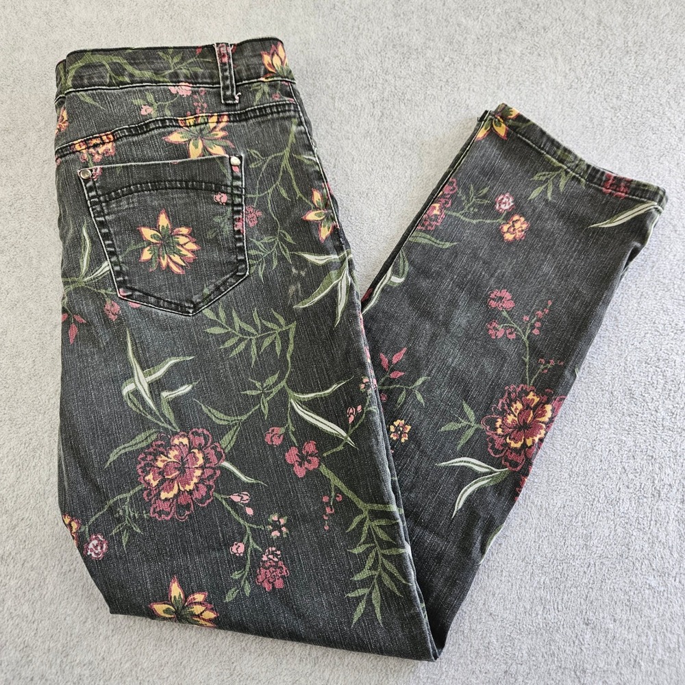 BANDOLINO | AMY | Womens Sz 12 Straight Leg Jeans Black Floral Print Whimsigoth